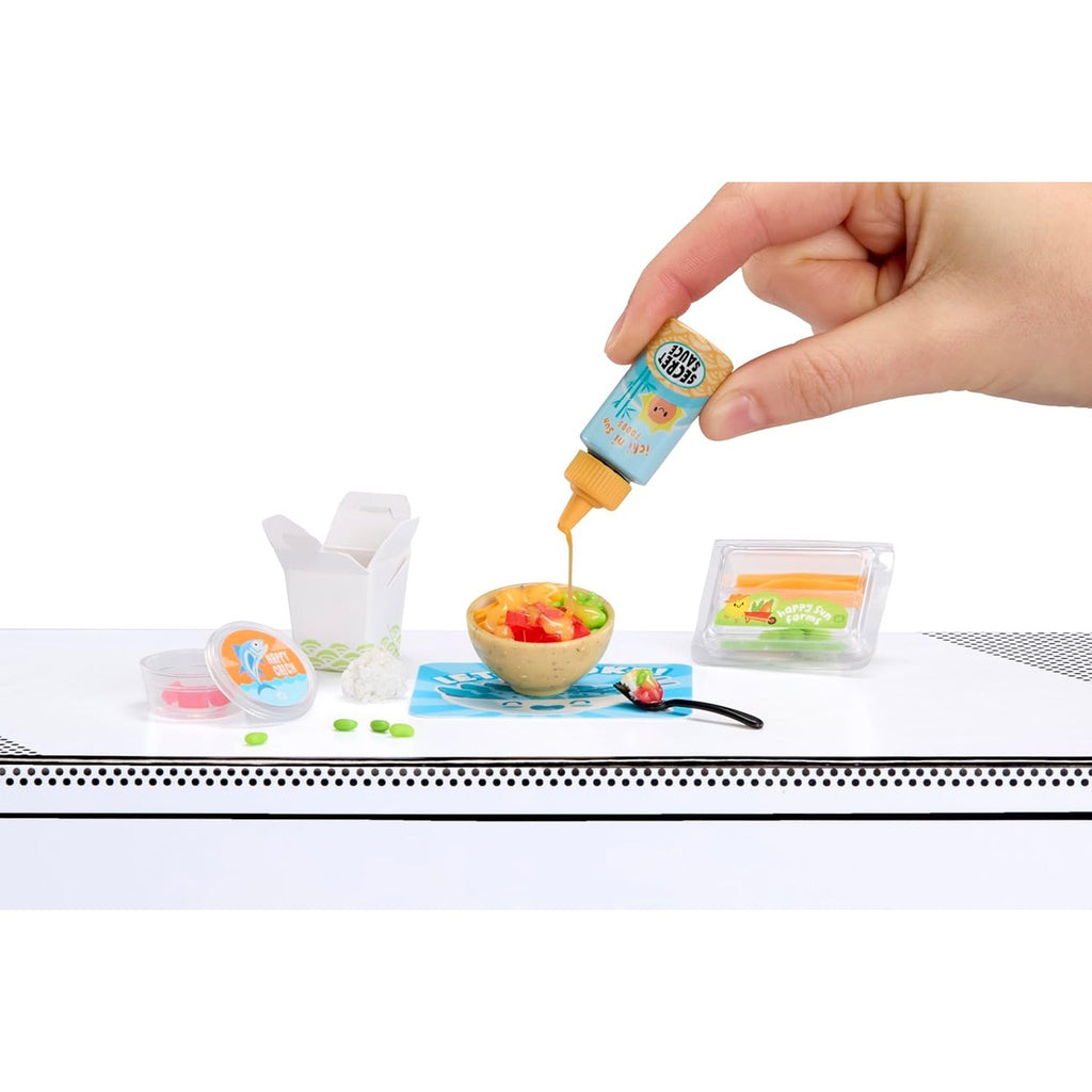 MGA's Miniverse Make It Mini Foods Cafe Mystery Ball, DIY Mini Food Collectible Set with Resin Craft, Assorted Surprise Toy for Kids 8+