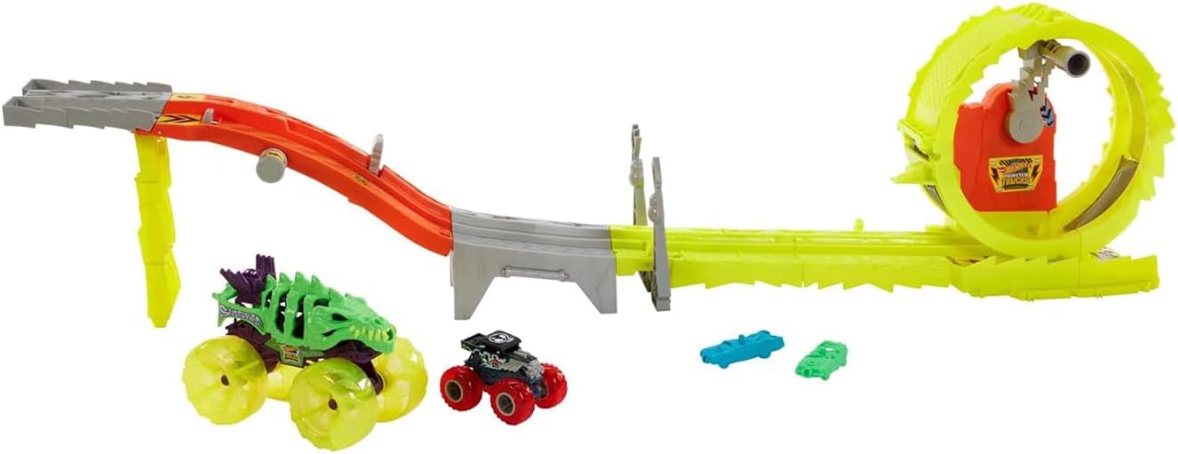 Hot Wheels Monster Trucks Track Set with 2 Toy Trucks: Oversized Skelesaurus &amp; 1:64 Scale Bone Shaker, Charge &amp; Chase Challenge with 2 Crushed Cars