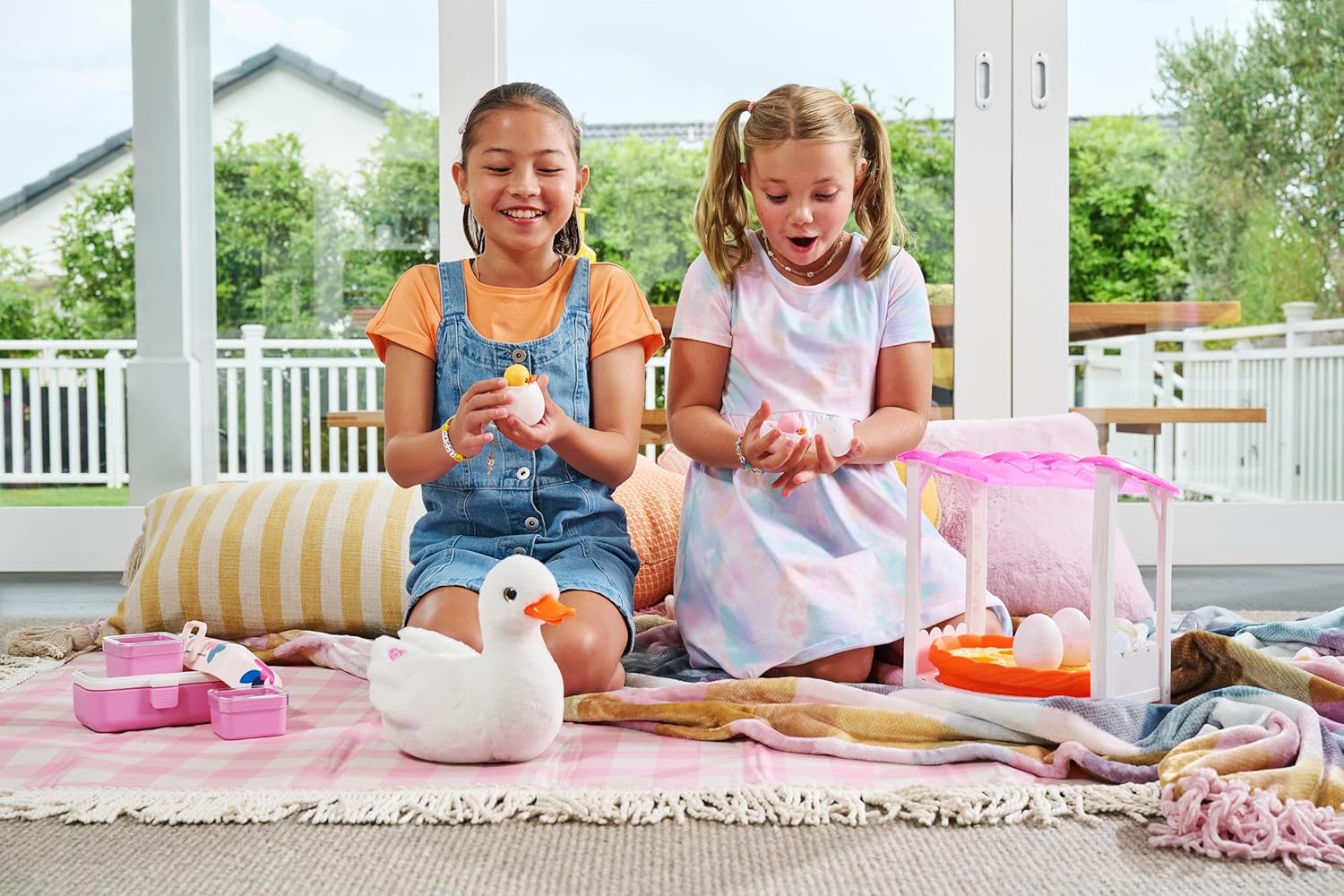 Pets Alive Mommy Duck & Baby Surprise by ZURU Nurturing Play Surprise
