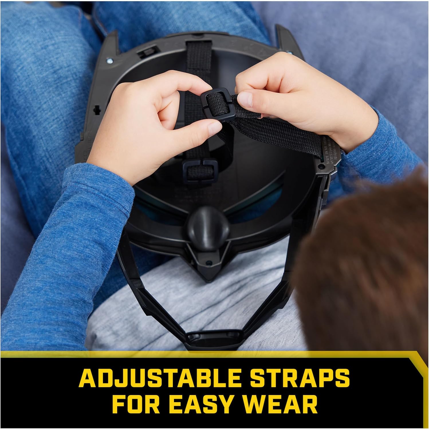 DC Comics, Máscara de Batman Armor-Up con Visor, más de 15 Sonidos y Frases, Luces, Disfraz de Halloween para Niños, Juego de Rol para Niños y Niñas de 4 años en Adelante