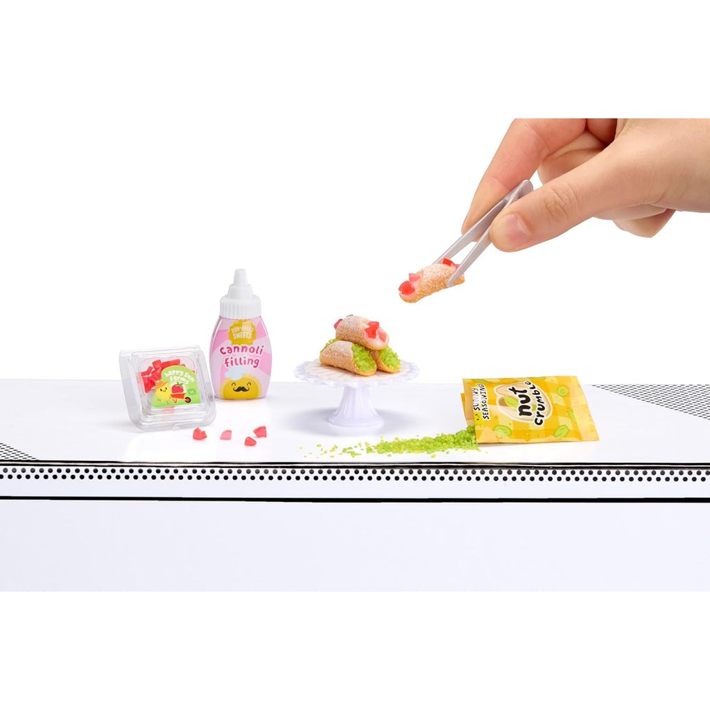 MGA's Miniverse Make It Mini Foods Cafe Mystery Ball, DIY Mini Food Collectible Set with Resin Craft, Assorted Surprise Toy for Kids 8+