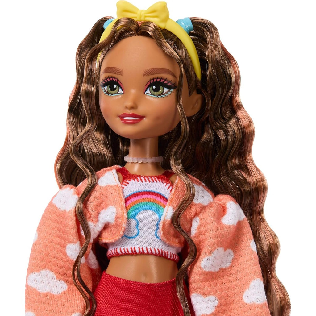 Barbie Dream Besties Doll and Accessories, Teresa Posable Roller Skating Fashion Doll with Brown Hair, 9Video Game Themed Pie