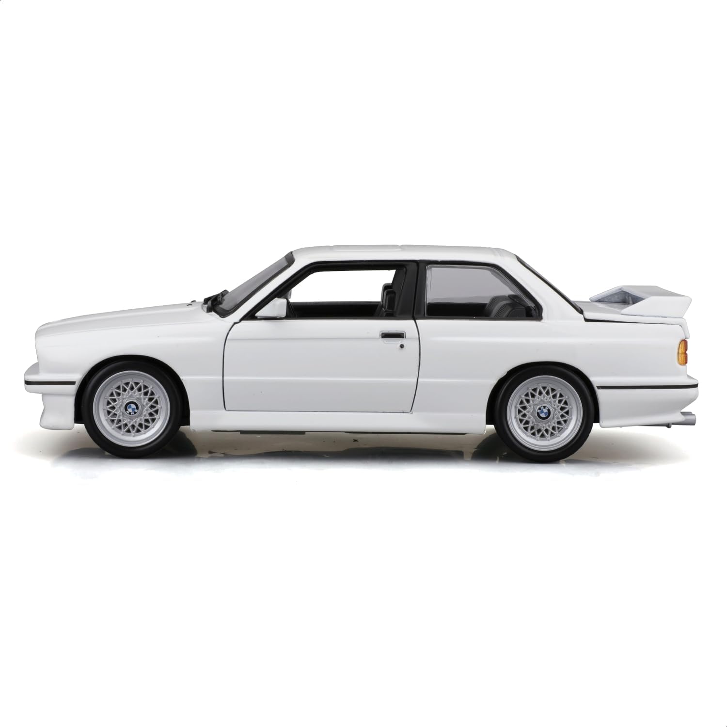 Bburago (E30 May Cheong Group 1:24 BMW M3 1988 White Car for Children from 3 Years 21100W, L