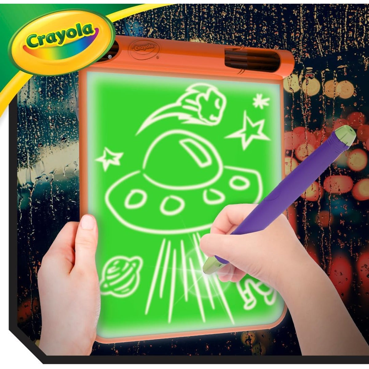 Crayola Travel Glow Art Studio, Glow in The Dark Toys, Kids Gifts for Girls and Boys, Ages 6, 7, 8, 9