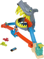 Hot Wheels City Shark Chomp Beach Playset & 1:64 Scale Toy Car