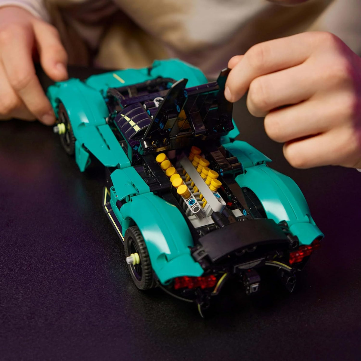Lego 42208 Technic, Aston Martin Valkyrie