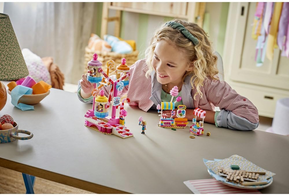 LEGO Friends Candy & Cupcake Ferris Wheel 42700