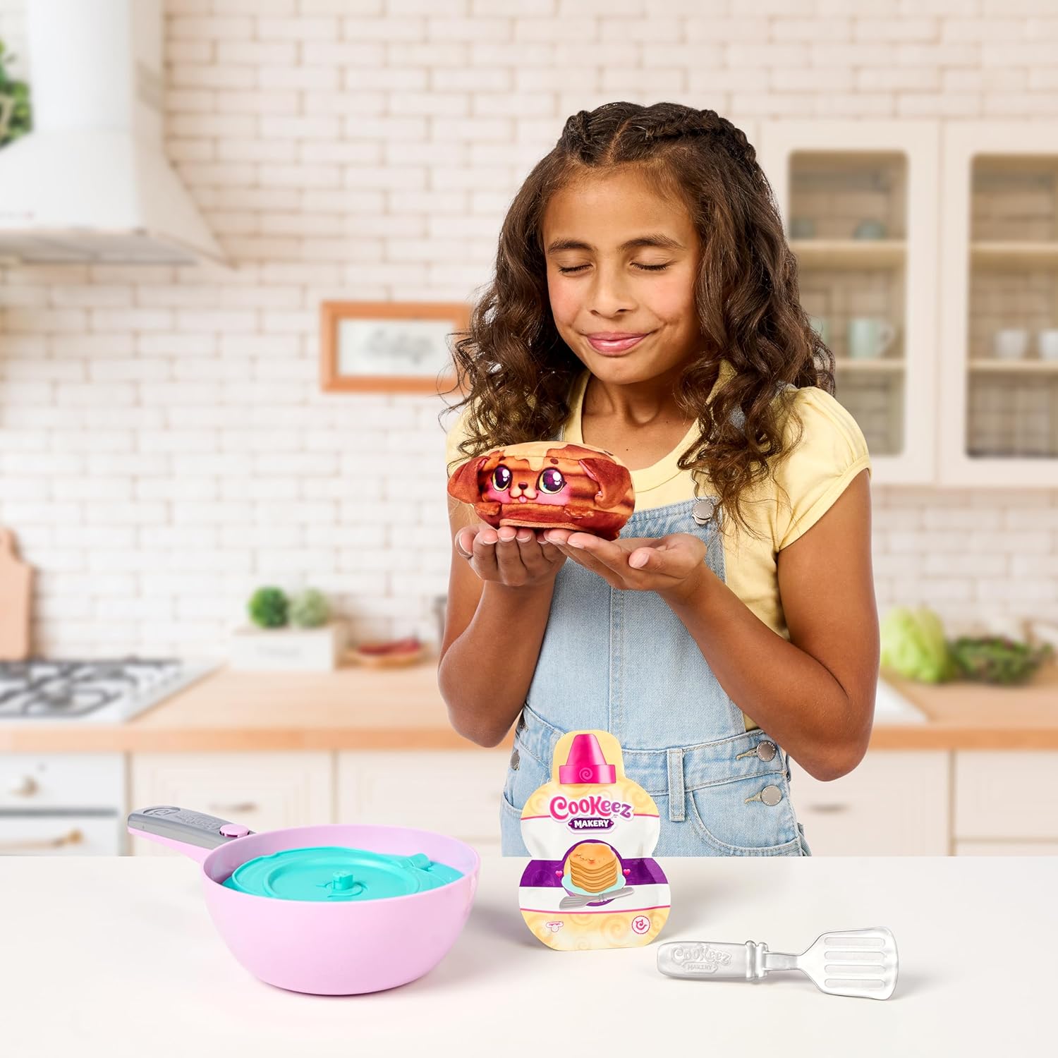Cookeez Makery Pancake Treatz. Mix & Flip a Plush Best Friend! Place