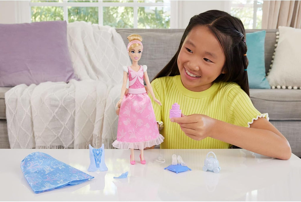 Mattel Disney Princess Toys, Cinderella Fashion Doll with 2 Looks, 9 Accessories, 2 Snap