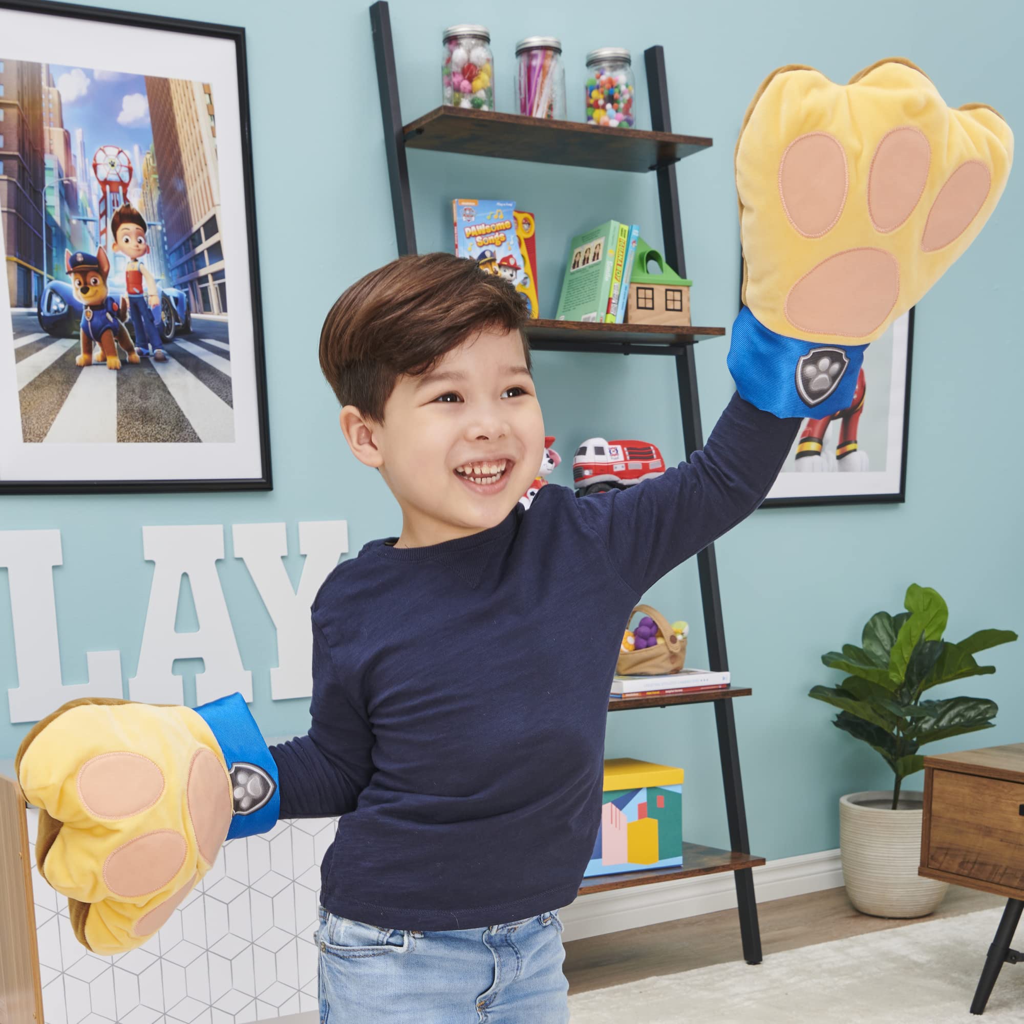 PAW Patrol: The Movie, Chase's Hero Paws Role Play Set