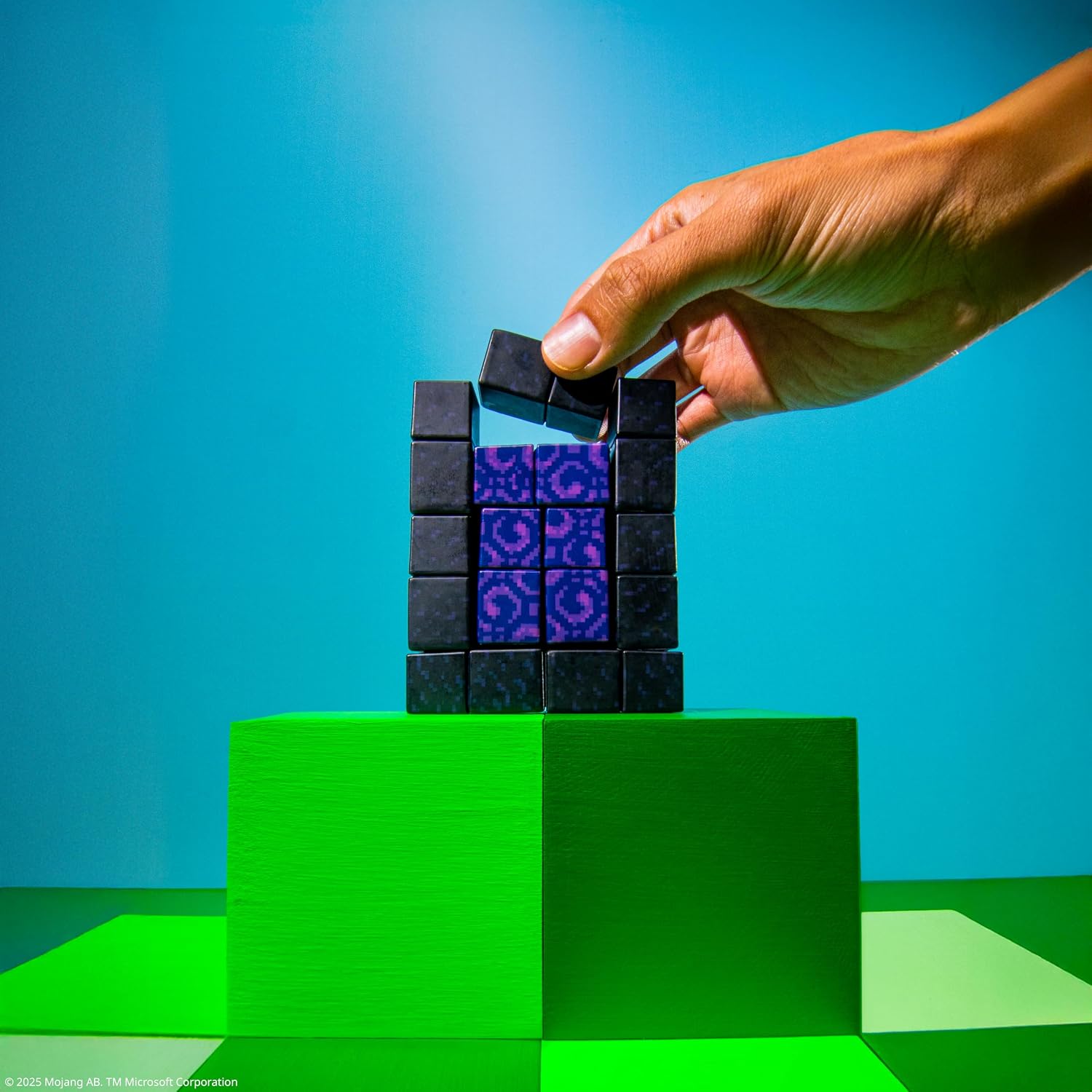 MGA's Miniverse Make It Mini Minecraft - Minecraft Mini Collectables, Blind Packaging, DIY Resin Play, 12 Collectables, NOT Edible