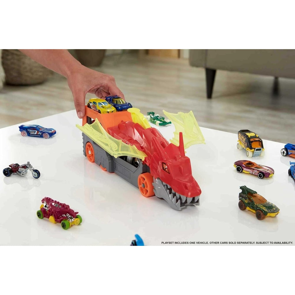 Hot Wheels City Toy Car Track Set, Dragon Launch Transporter &amp; 1:64 Scale Car, Launch Vehicles from Creature's Mouth, Stores up to 5 Vehicles