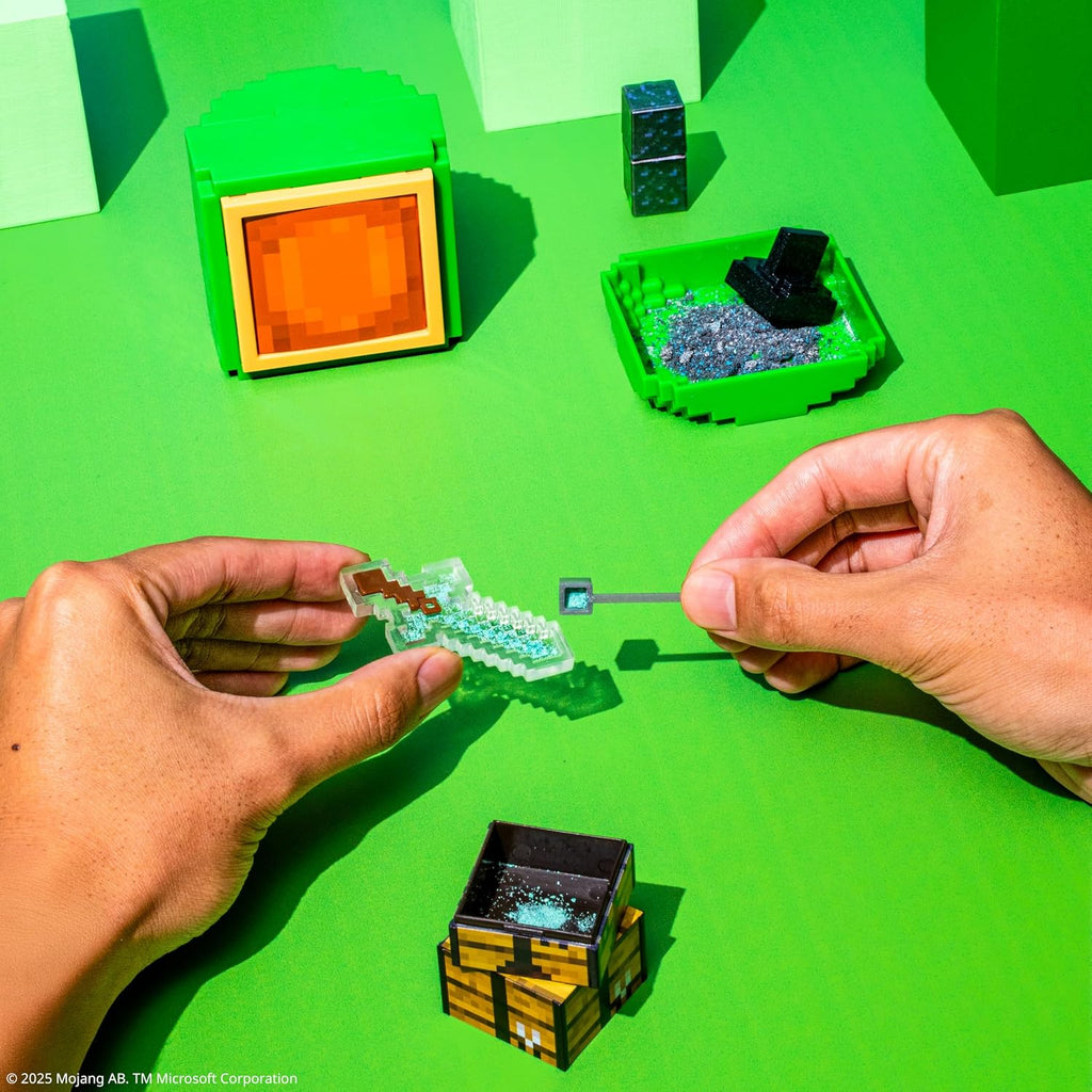 MGA's Miniverse Make It Mini Minecraft - Minecraft Mini Collectables, Blind Packaging, DIY Resin Play, 12 Collectables, NOT Edible