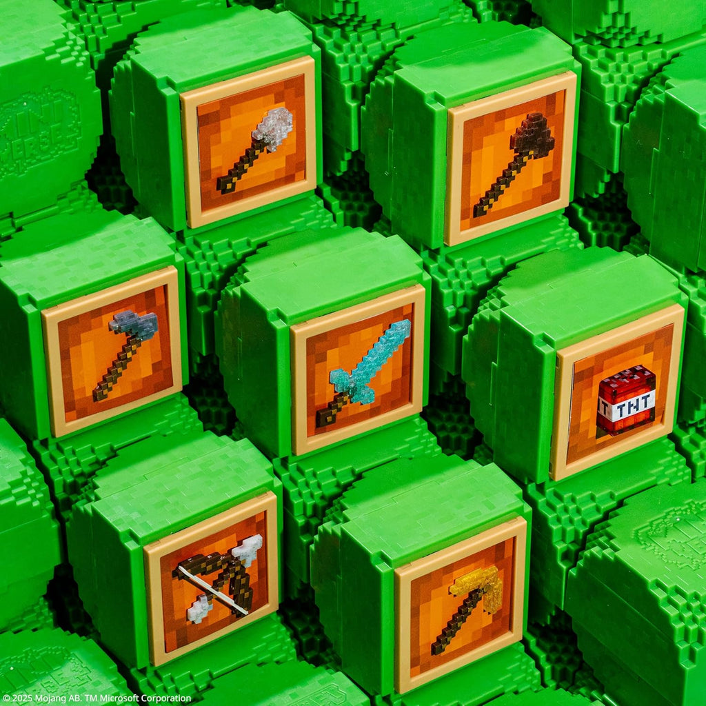 MGA's Miniverse Make It Mini Minecraft - Minecraft Mini Collectables, Blind Packaging, DIY Resin Play, 12 Collectables, NOT Edible