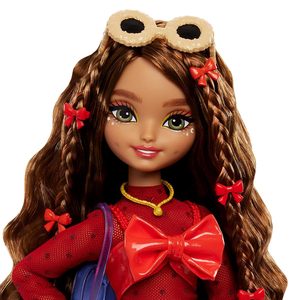Barbie Dream Besties Playset, Teresa Posable Fashion Doll with Brown Hair & Hairstyling Clips, 10 Video Game-Themed Accessori