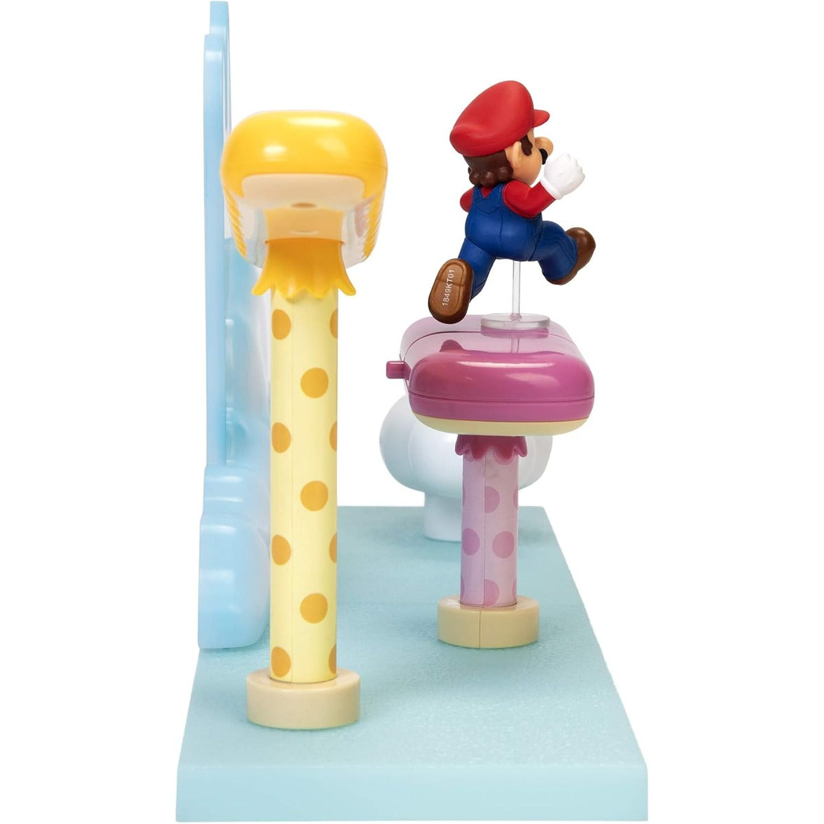 Super Mario Cloud World Diorama Set with 2.5" Running Mario Action Figure