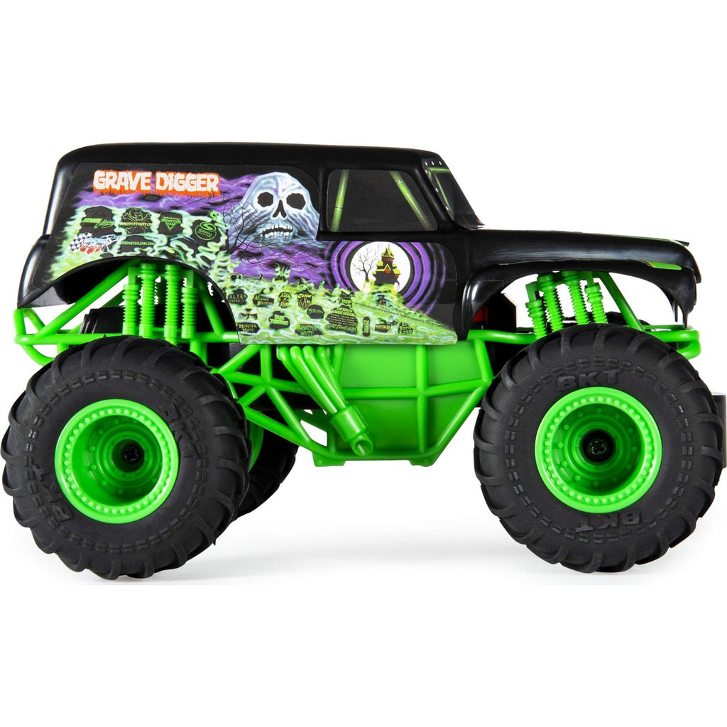 Monster Jam, Authentic Grave Digger RC, 1:24 Scale, 2.4 GHz, for Ages 4 and Up